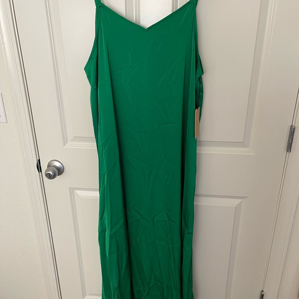 Elegant Green Women's Dress